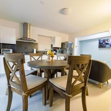 Koyari Modern Condos 9Br 7Ba Sleeps 26 W/ Pool And Roof Deck Palm Beach Zewnętrze zdjęcie