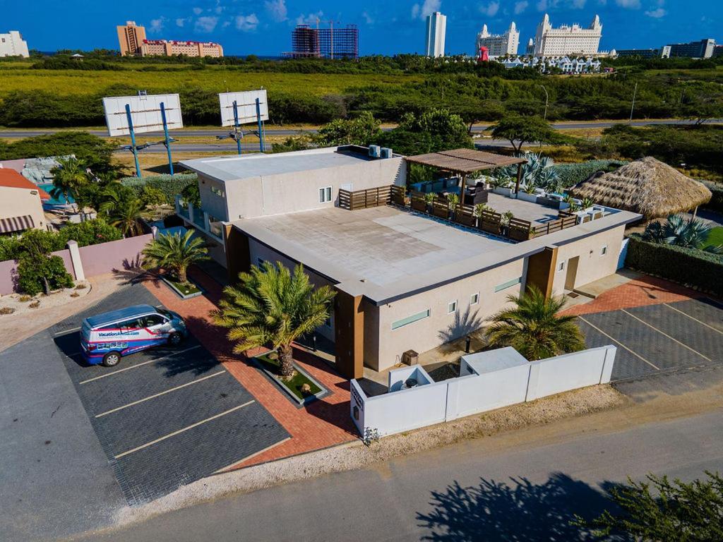 Koyari Modern Condos 9Br 7Ba Sleeps 26 W/ Pool And Roof Deck Palm Beach Zewnętrze zdjęcie
