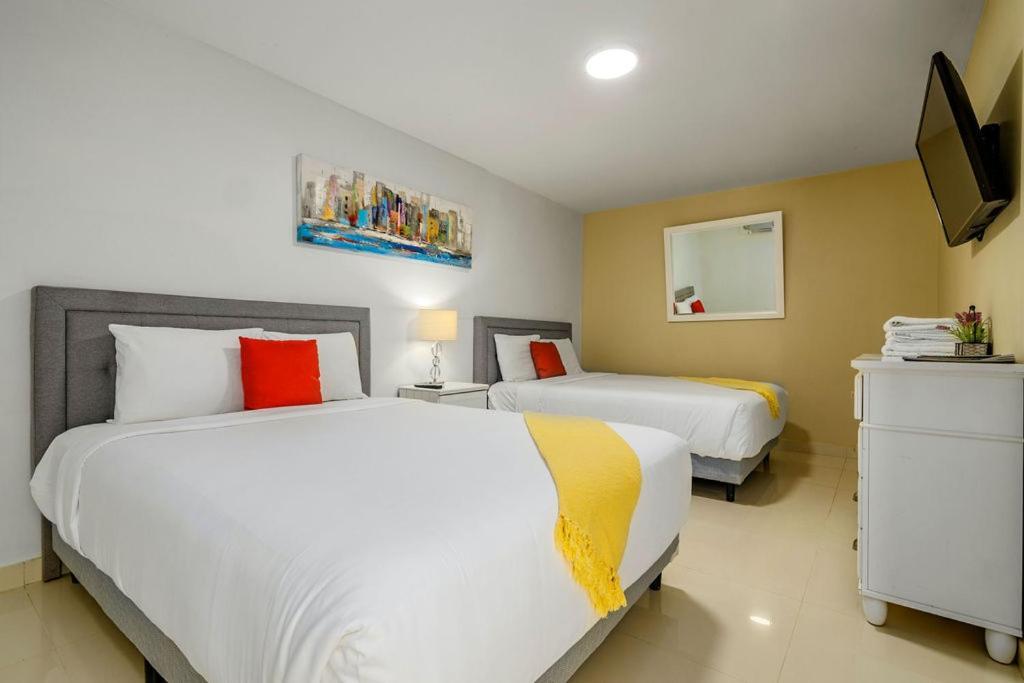 Koyari Modern Condos 9Br 7Ba Sleeps 26 W/ Pool And Roof Deck Palm Beach Zewnętrze zdjęcie