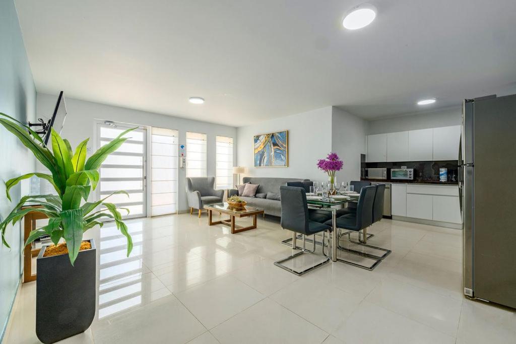 Koyari Modern Condos 9Br 7Ba Sleeps 26 W/ Pool And Roof Deck Palm Beach Zewnętrze zdjęcie