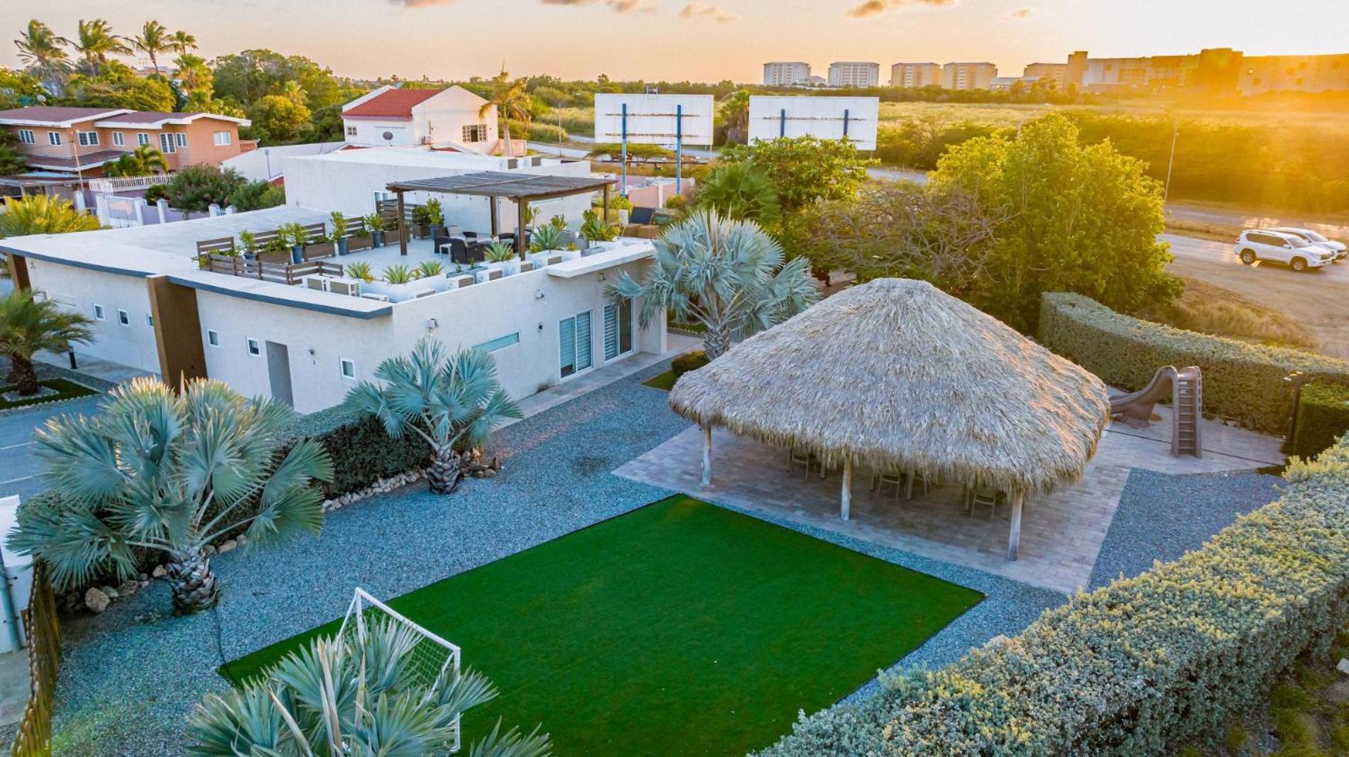Koyari Modern Condos 9Br 7Ba Sleeps 26 W/ Pool And Roof Deck Palm Beach Zewnętrze zdjęcie
