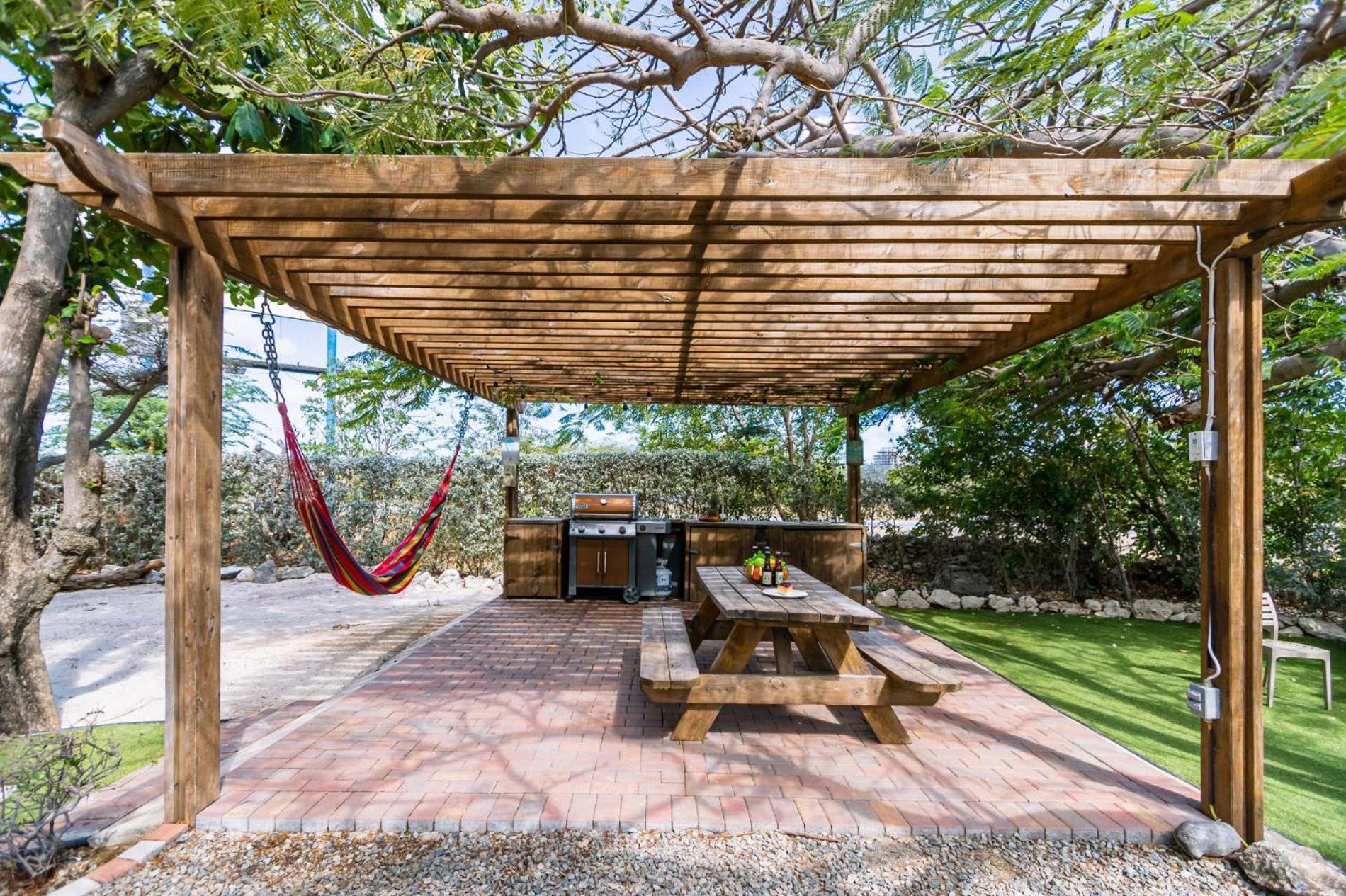 Koyari Modern Condos 9Br 7Ba Sleeps 26 W/ Pool And Roof Deck Palm Beach Zewnętrze zdjęcie