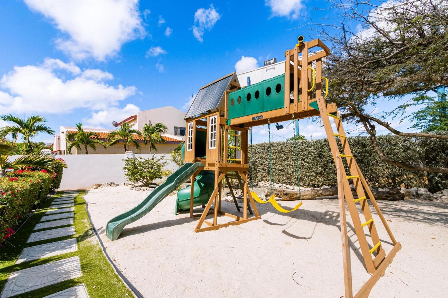 Koyari Modern Condos 9Br 7Ba Sleeps 26 W/ Pool And Roof Deck Palm Beach Zewnętrze zdjęcie