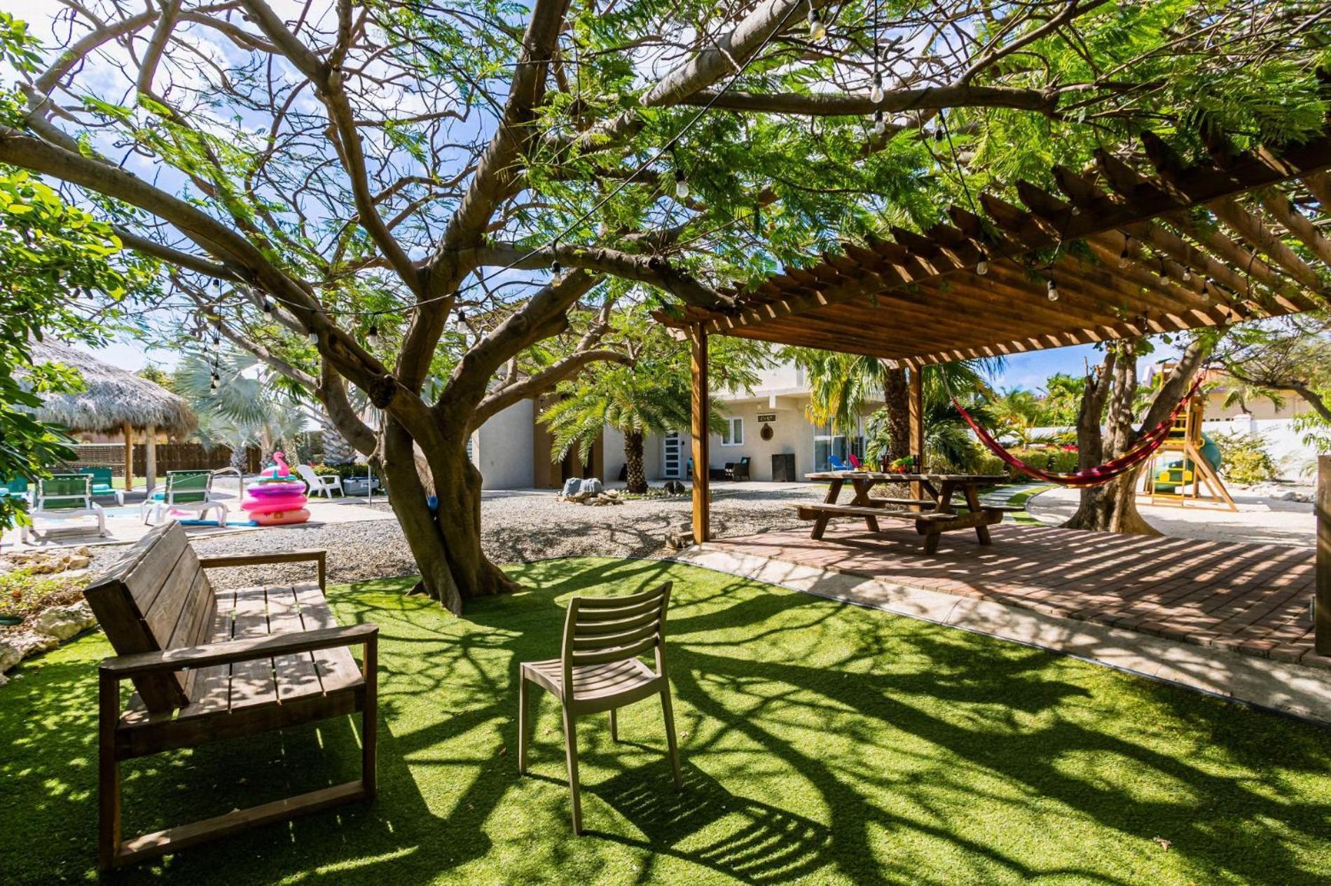 Koyari Modern Condos 9Br 7Ba Sleeps 26 W/ Pool And Roof Deck Palm Beach Zewnętrze zdjęcie