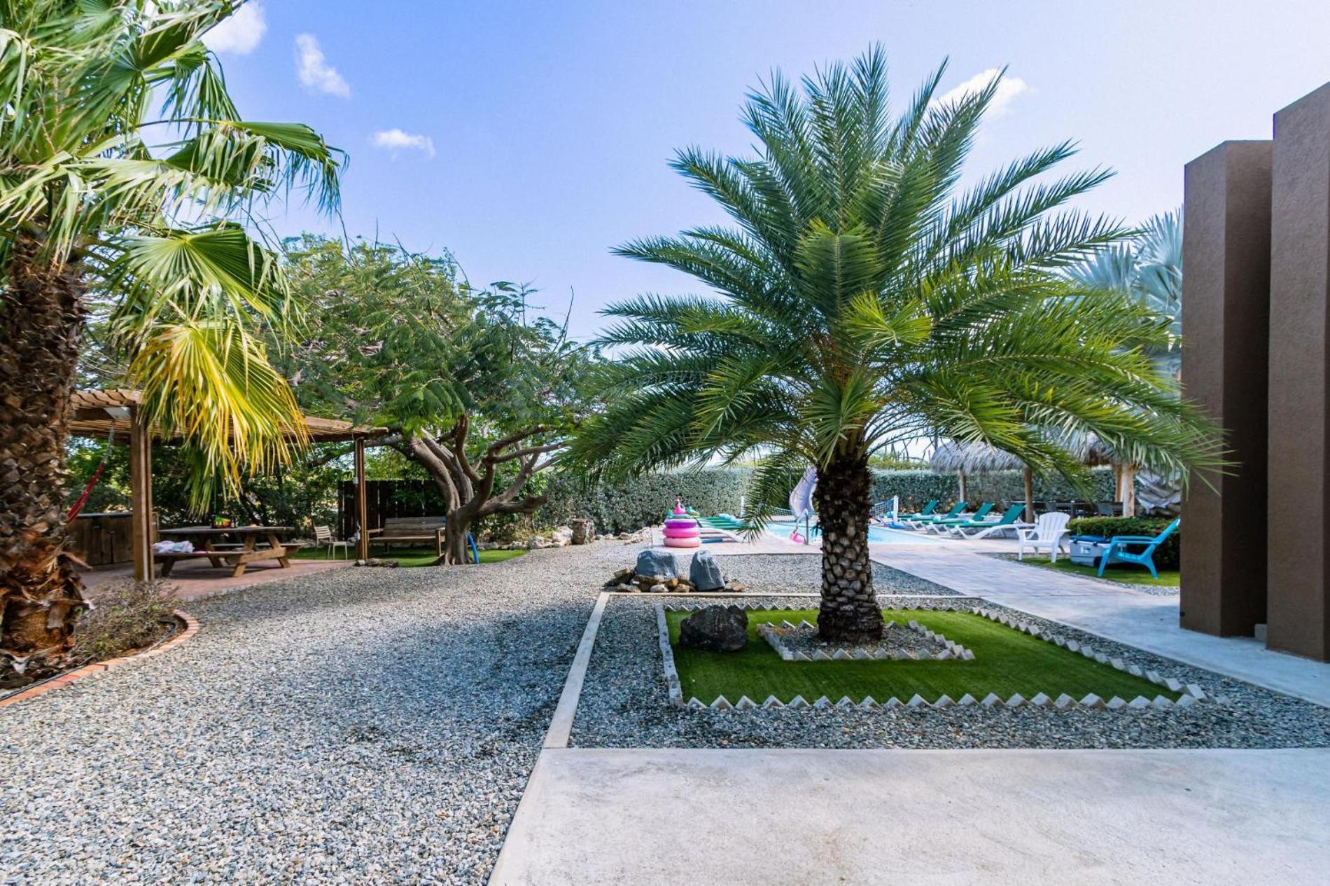 Koyari Modern Condos 9Br 7Ba Sleeps 26 W/ Pool And Roof Deck Palm Beach Zewnętrze zdjęcie